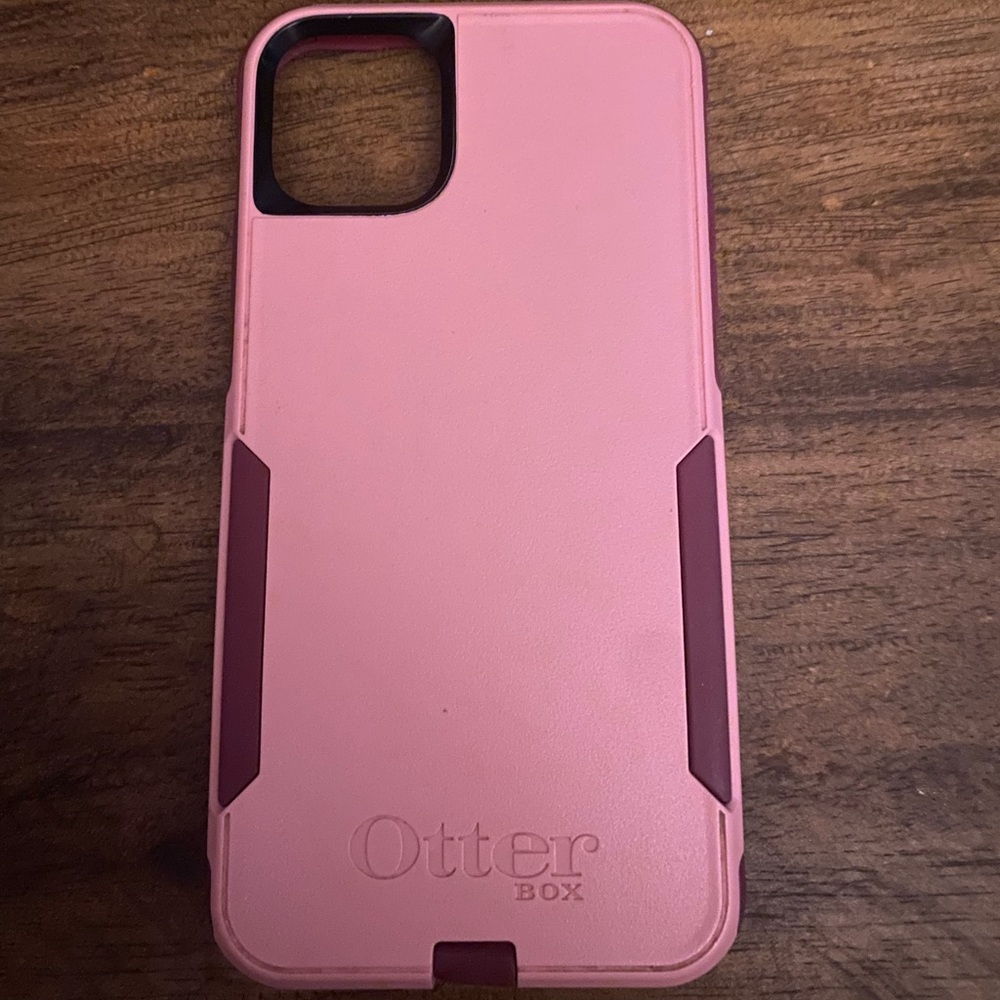 iPhone 11 max otter box